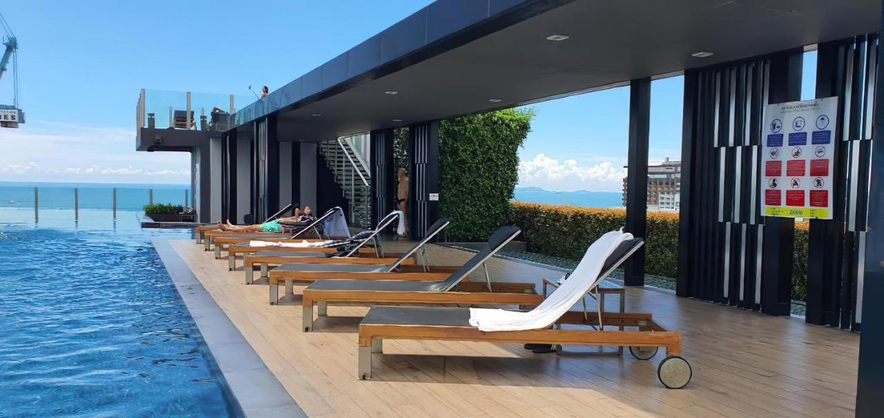 Apartment Amazing Infinity Pool Next To The