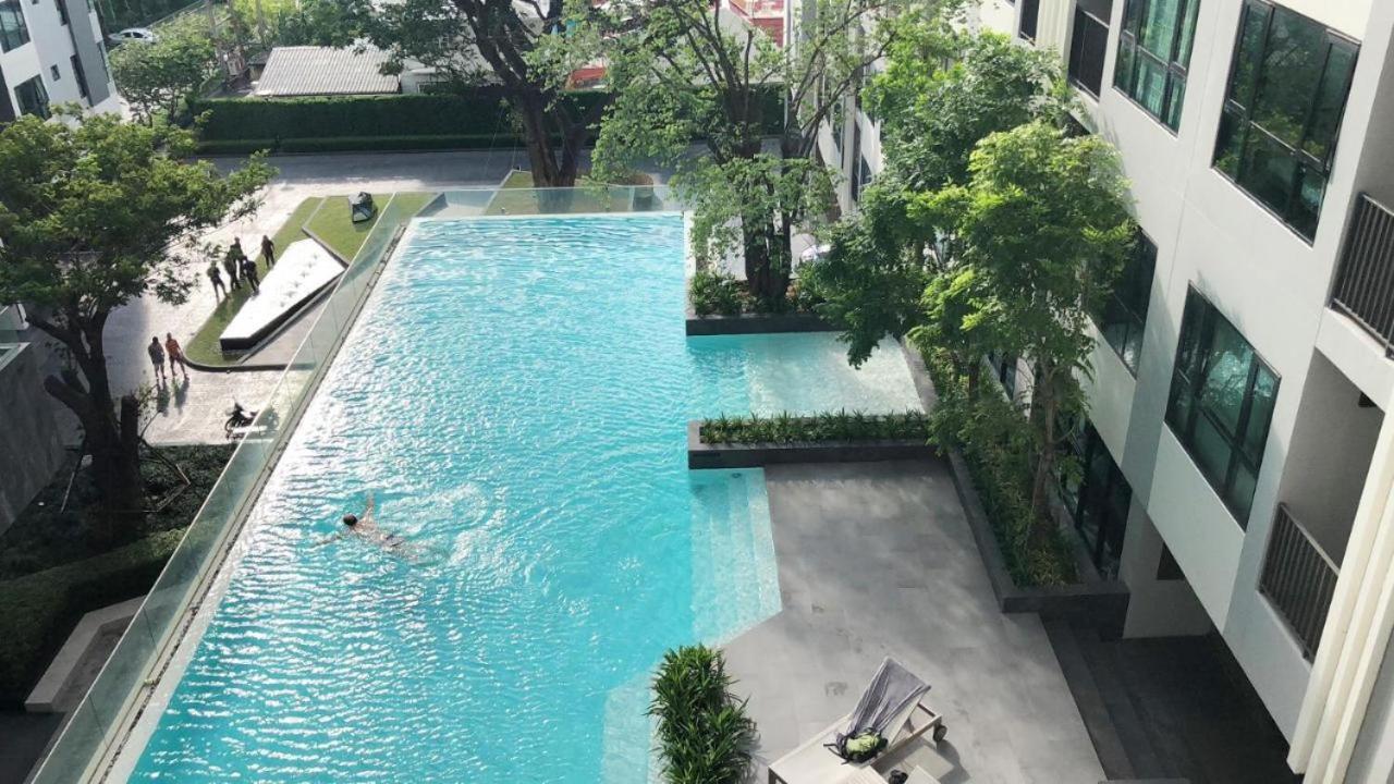 Amazing Infinity Pool Next To The