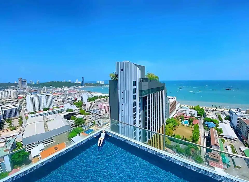 Apartment Amazing Infinity Pool Next To The Pattaya